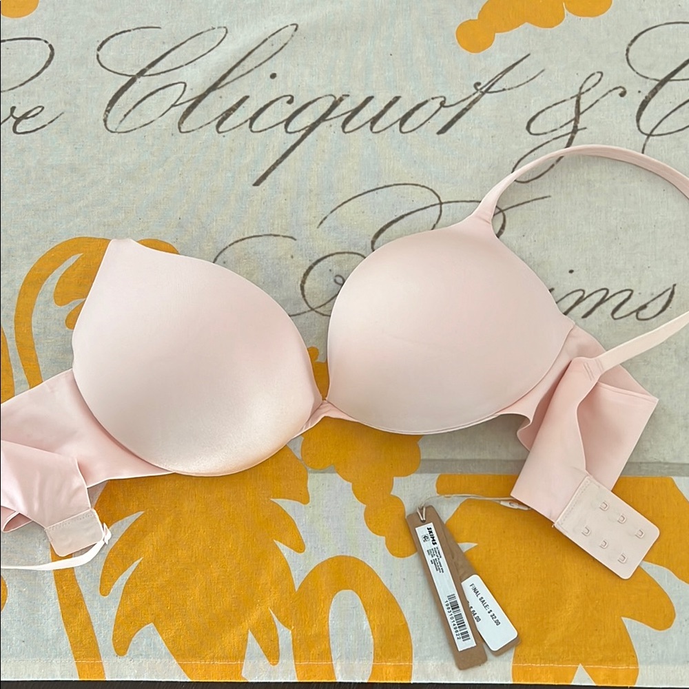 Skims, 36B push-up plunge bra.